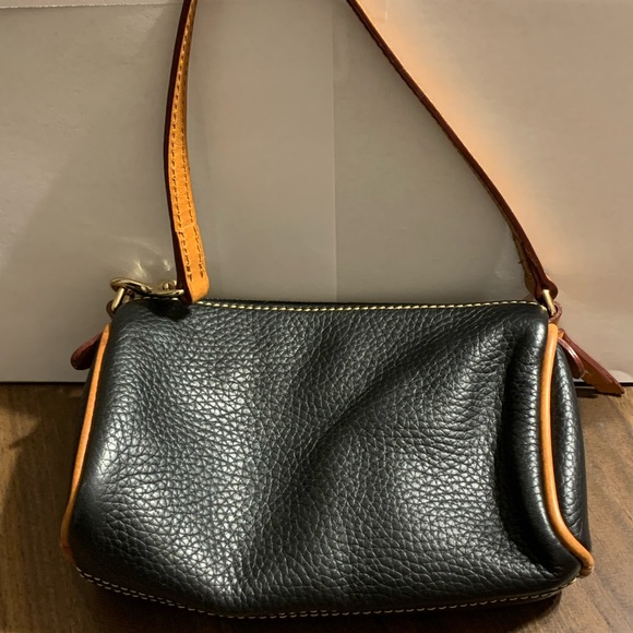 Dooney & Burke Wristlet/Clutch Black w/brown accent - Picture 2 of 6